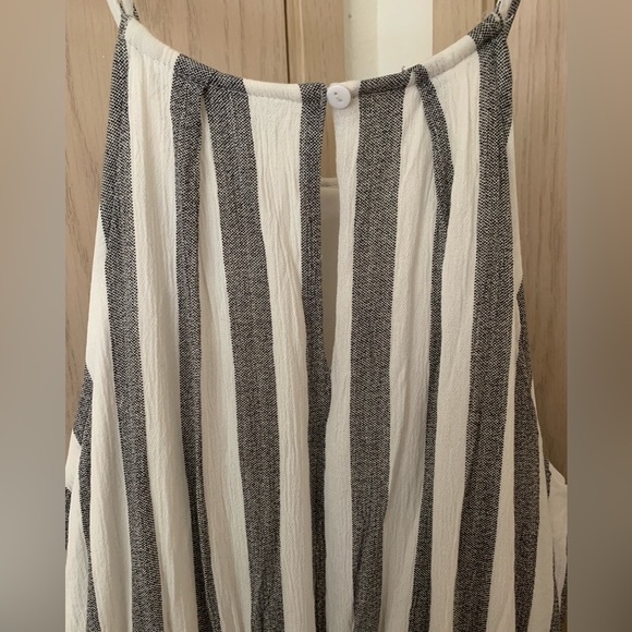 Jumpsuit - Picture 3 of 4